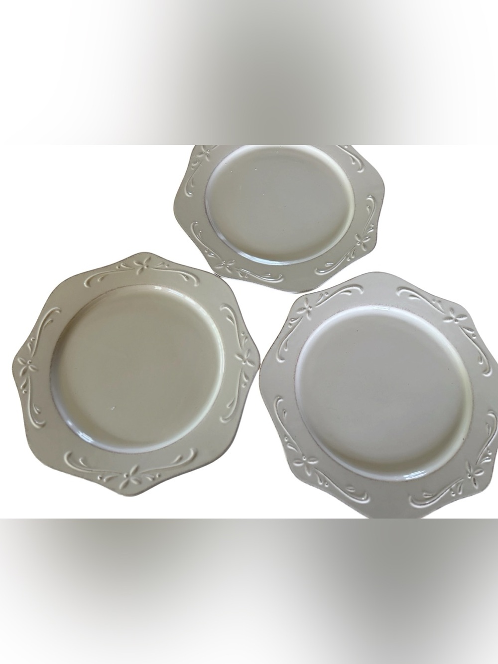 Mikasa Countryside Harvest KT605 Set of 3 Dinner Plates Cream Embossed Stoneware